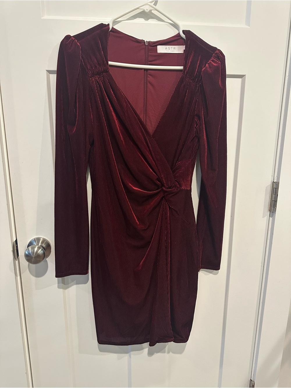 Astr Long Sleeve Twist-Front Velvet Dress in Burgundy